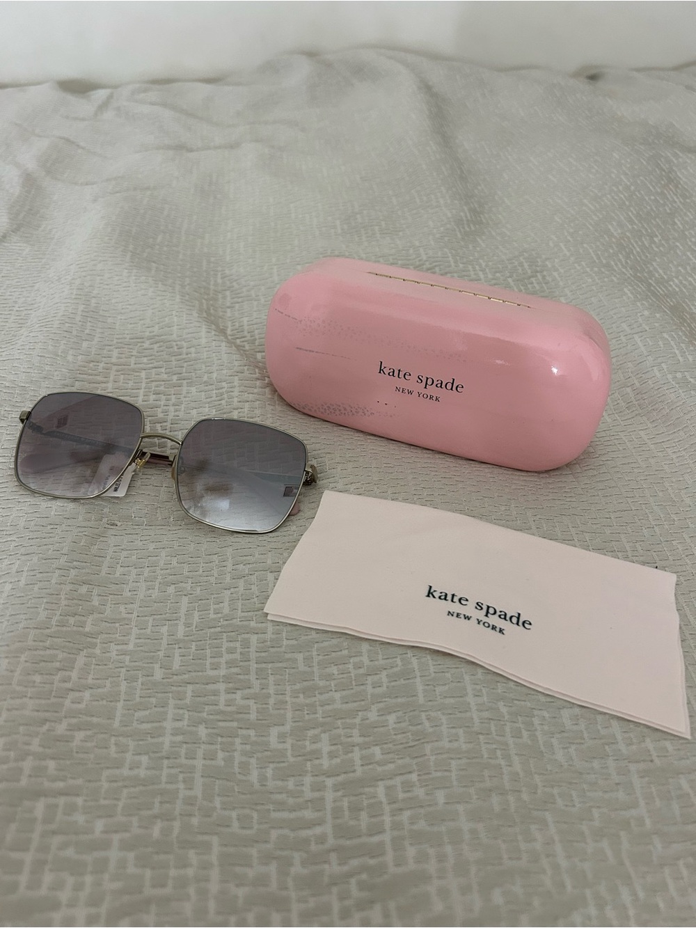 kate spade Pink Sunglasses, Case, and Light Pink Cleaning Cloth